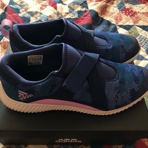 Women’s Adidas sneakers